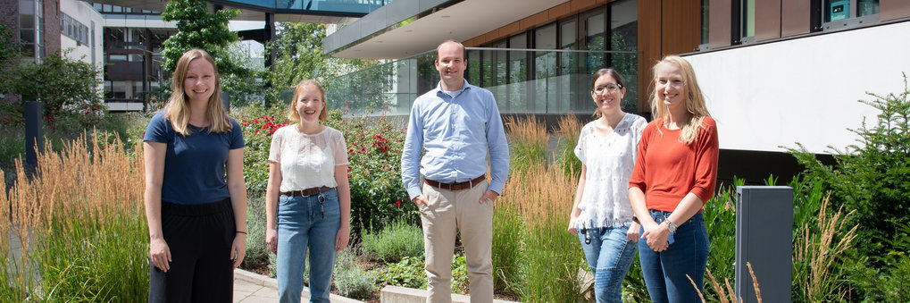 Deelen Lab group picture
